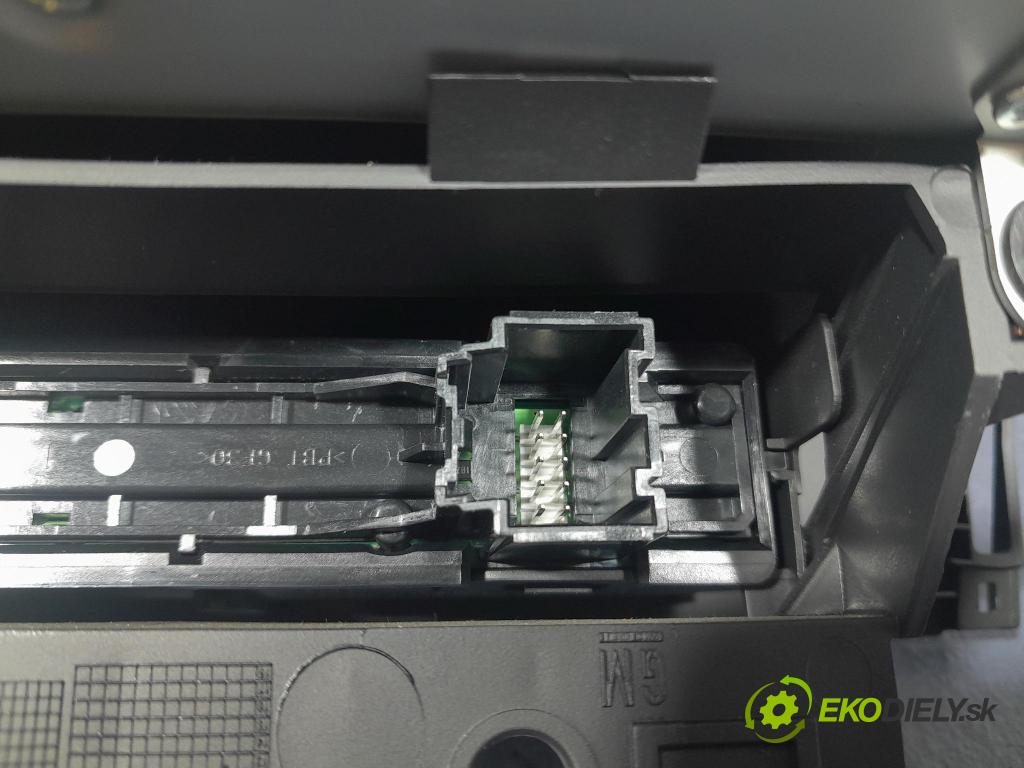 Opel Astra 2012 displej Radio / GPS 20939145