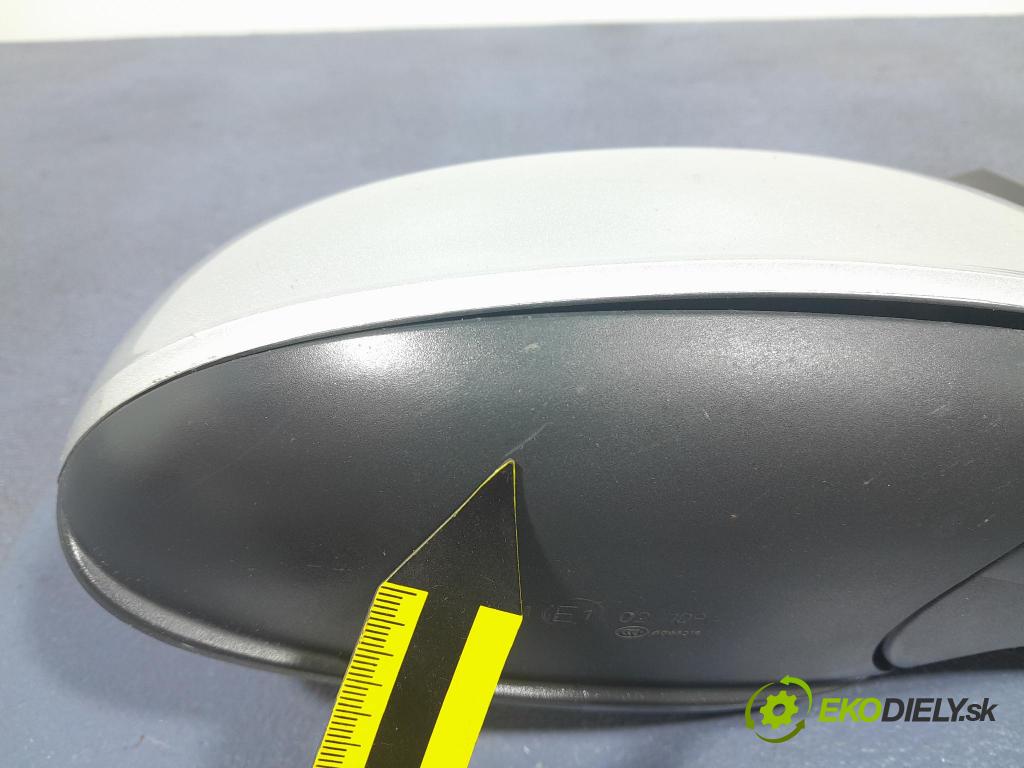 Opel Astra 2012 zpětné zrcátko prave
