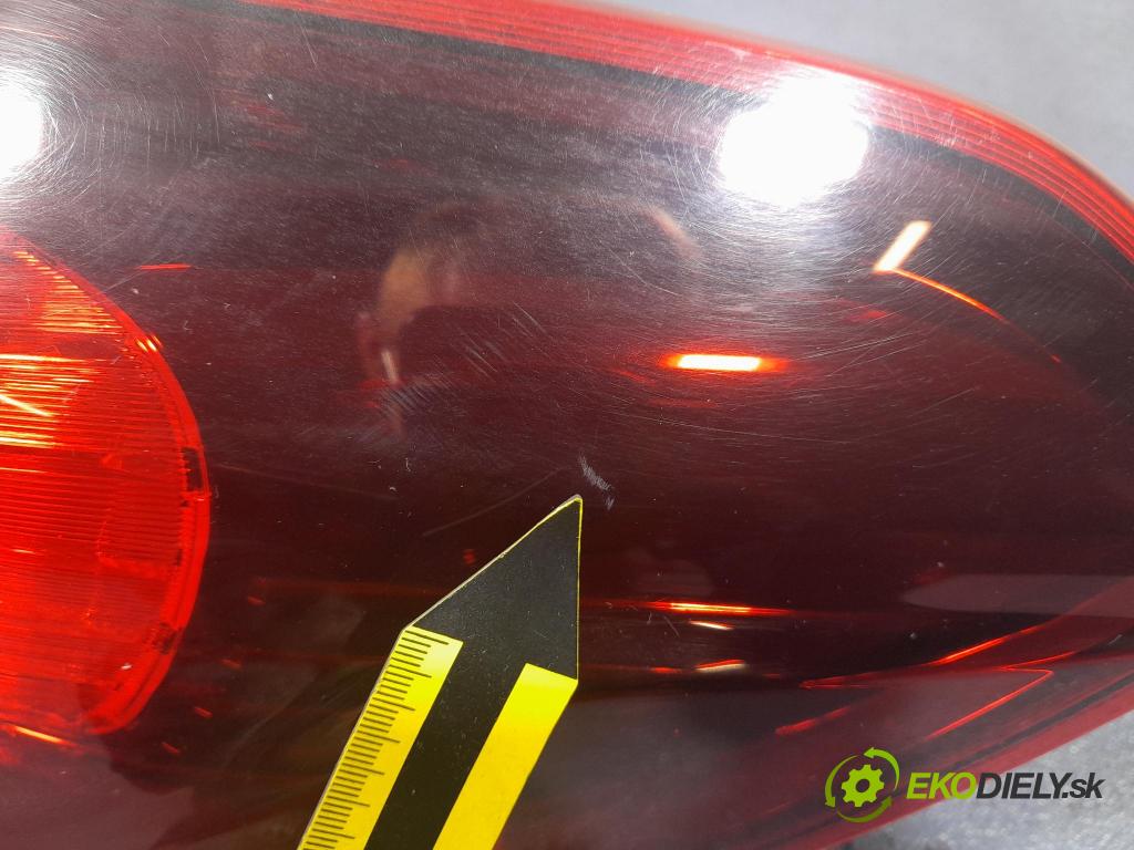Opel Astra 2012 světlo Zad: Práva: Mimo: 13314051