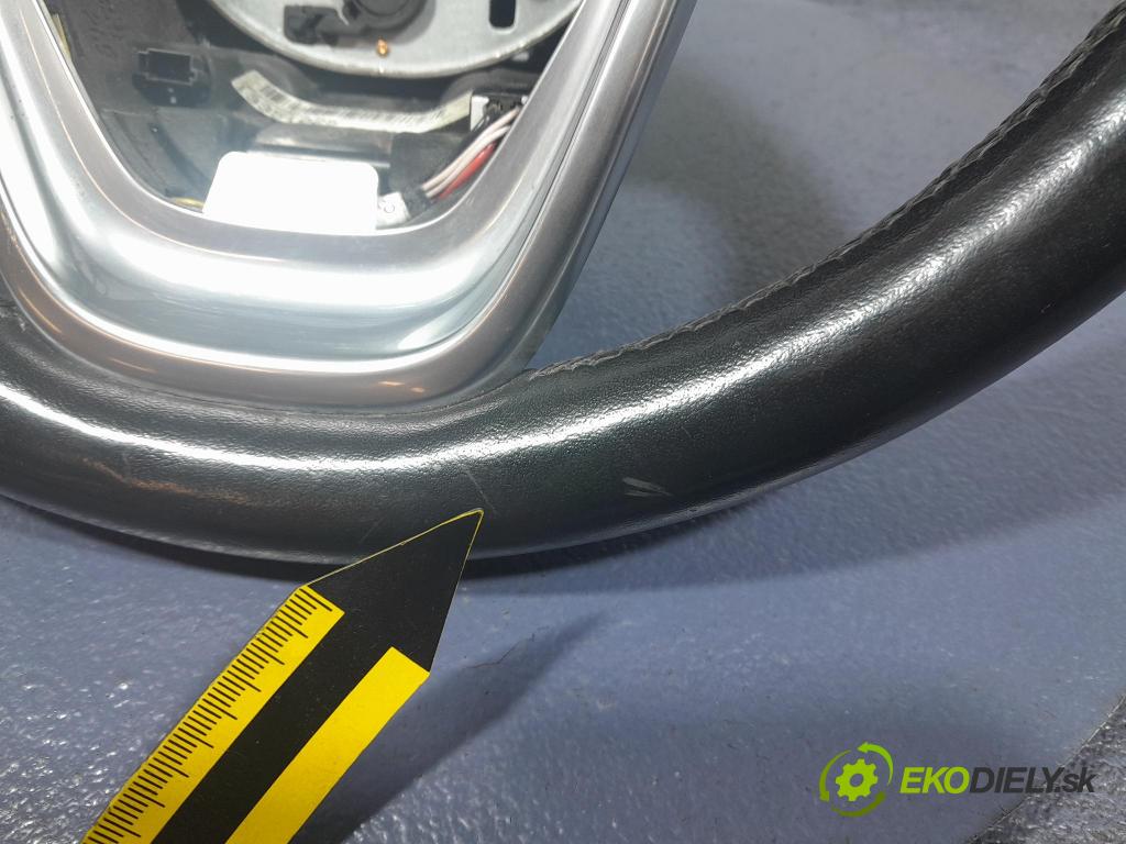 Opel Astra 2012 volant 13351025