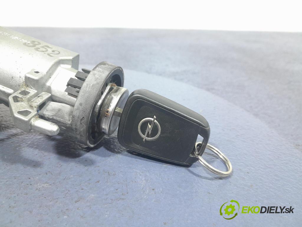 Opel Astra 2012 Spínač zapaľovania: 4121694