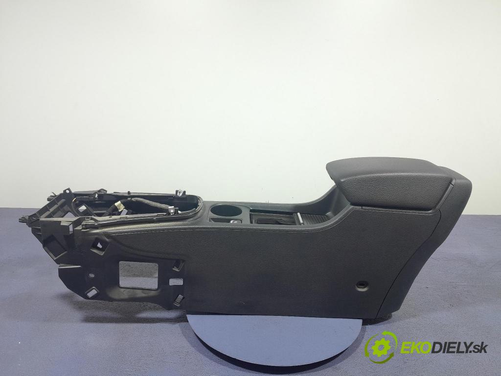 Opel Astra 2012 tunel Stredný: