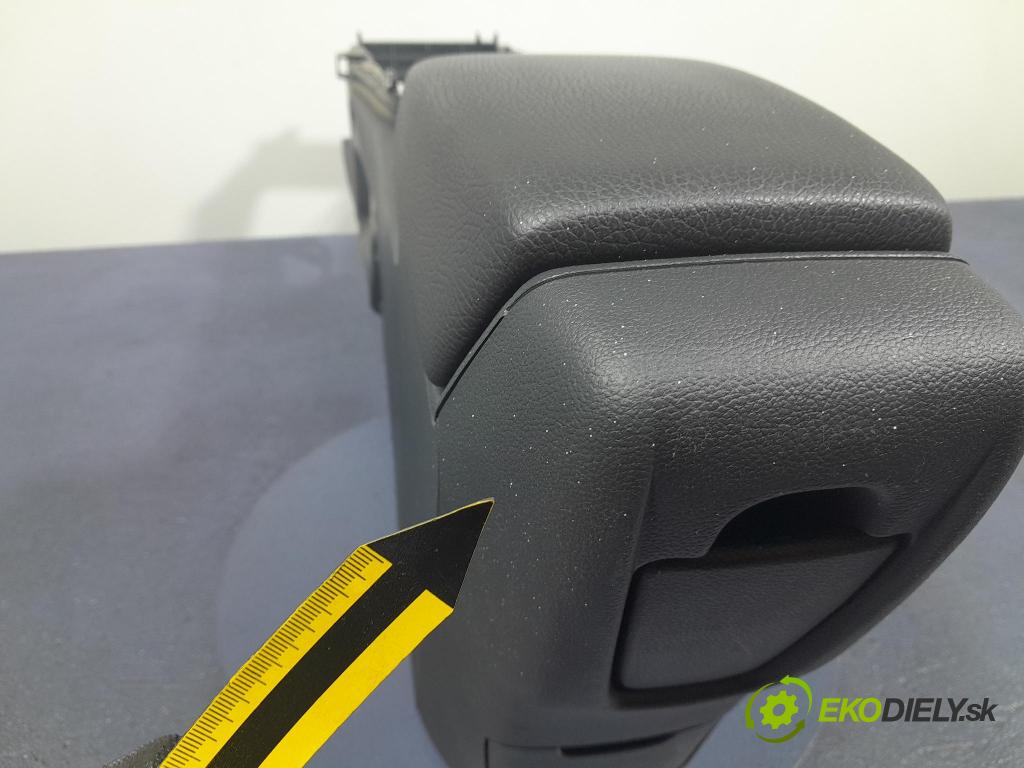 Opel Astra 2012 tunel Stredný: