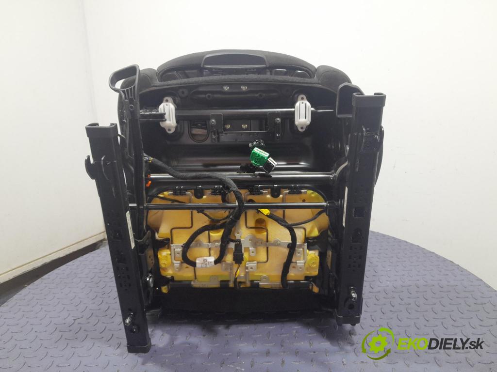 Opel Astra 2012 Sedačka Ovládače: 