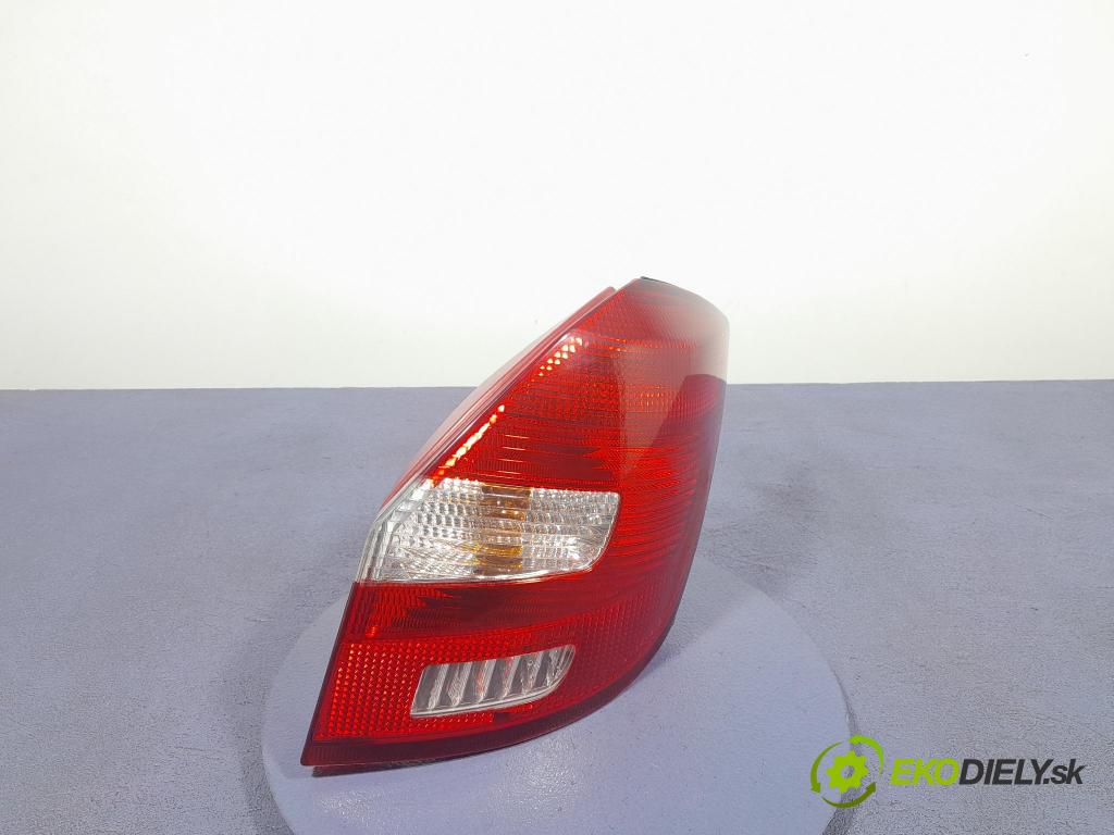 Skoda Fabia 2009 svetlo / reflektor zad Prava: Vonkajsia: 5J6945096