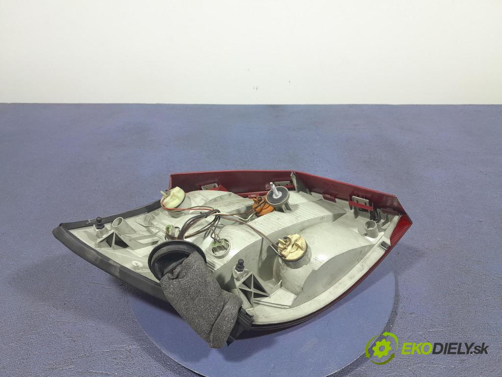 Skoda Fabia 2009 svetlo / reflektor zad Prava: Vonkajsia: 5J6945096