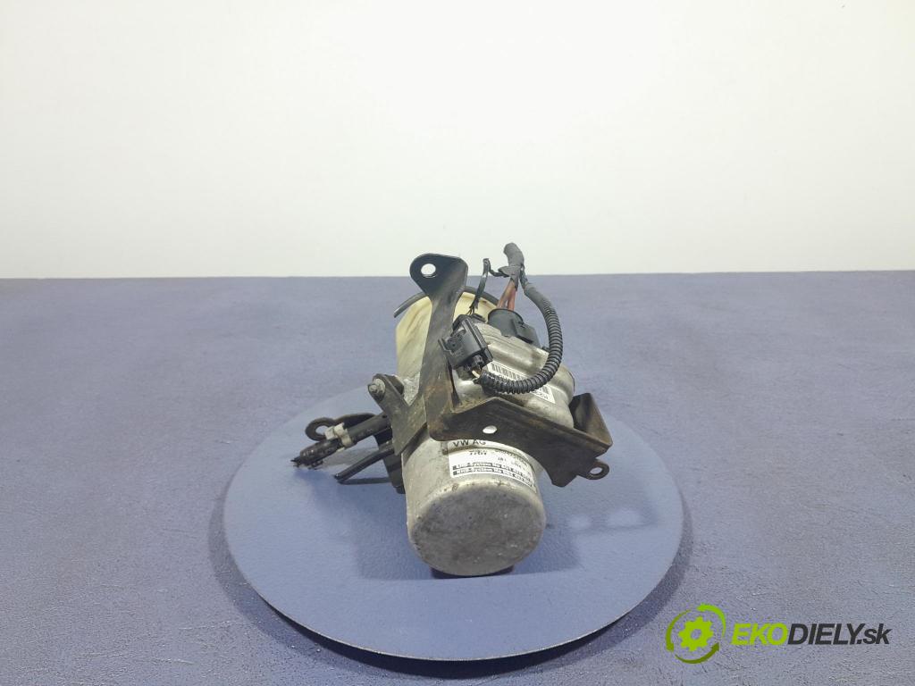 Skoda Fabia 2009 čerpadlo Asistencia: Manažéri: 6R0423156A