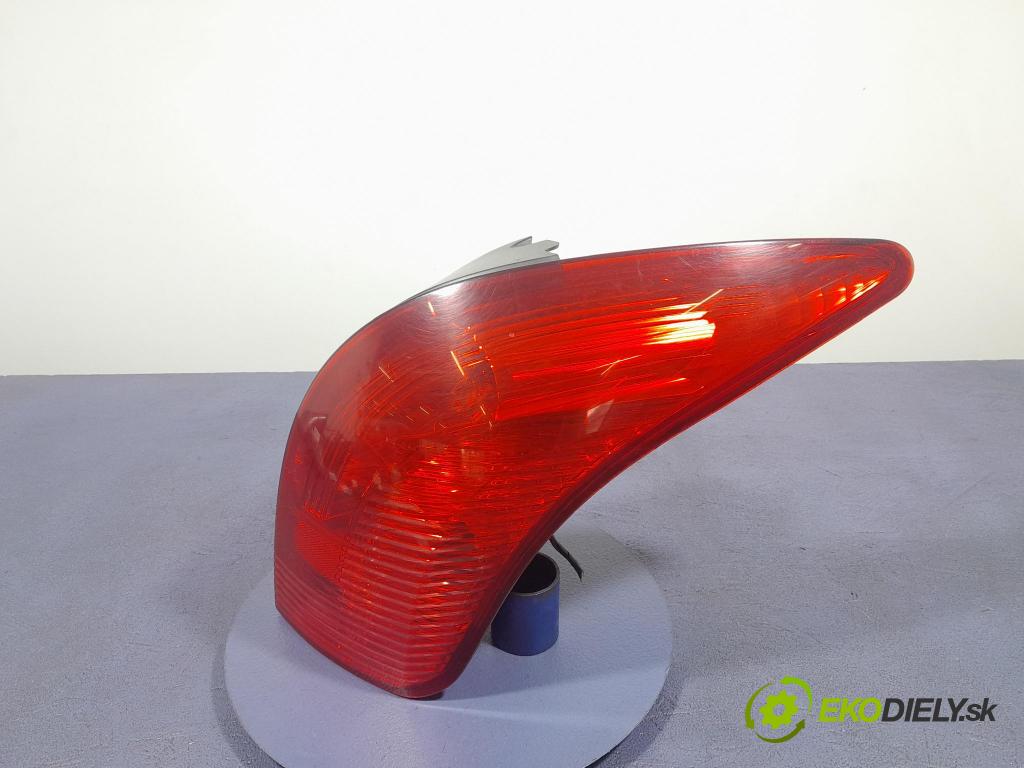 Peugeot 308 2008 svetlo / reflektor zad Prava: Vonkajsia: