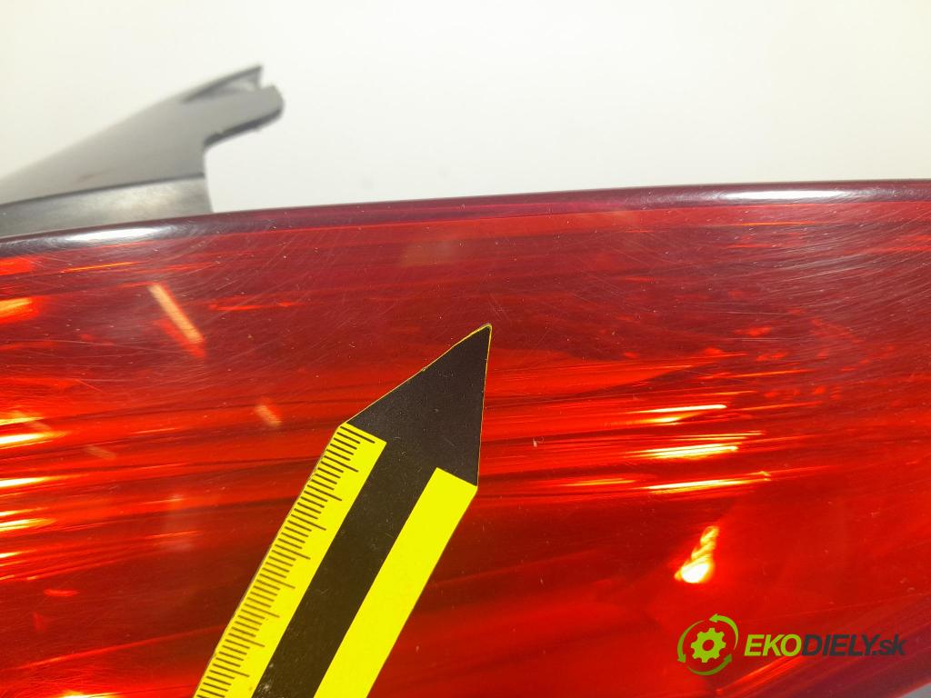 Peugeot 308 2008 svetlo / reflektor zad Prava: Vonkajsia: