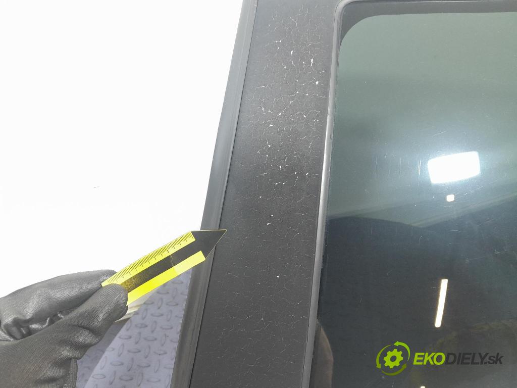 Peugeot 308 2008 dveře Zad: Vlevo, odjet: