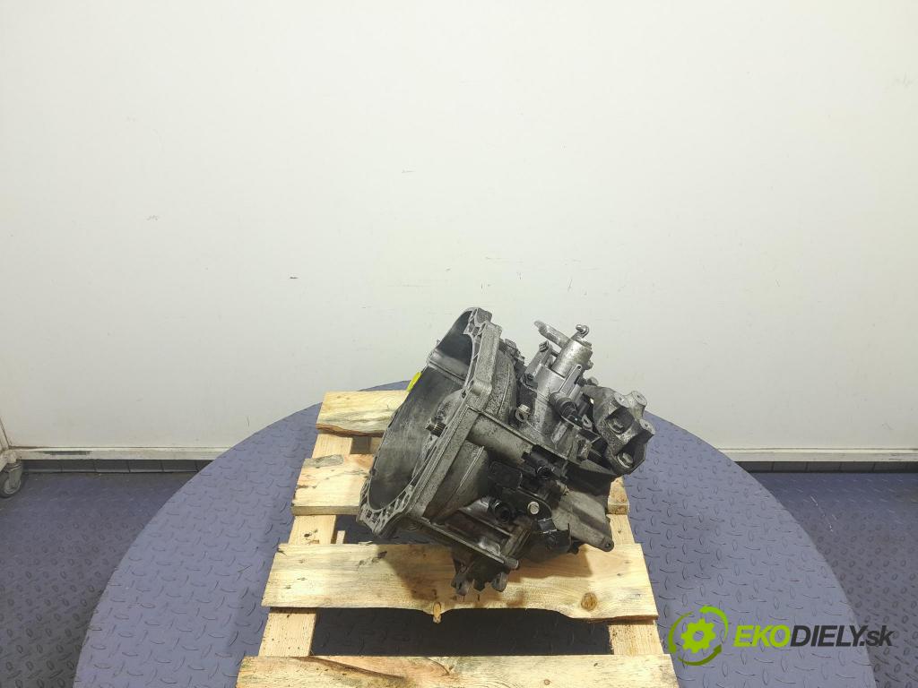 Opel Astra 2012 prevodovka Manualna M32