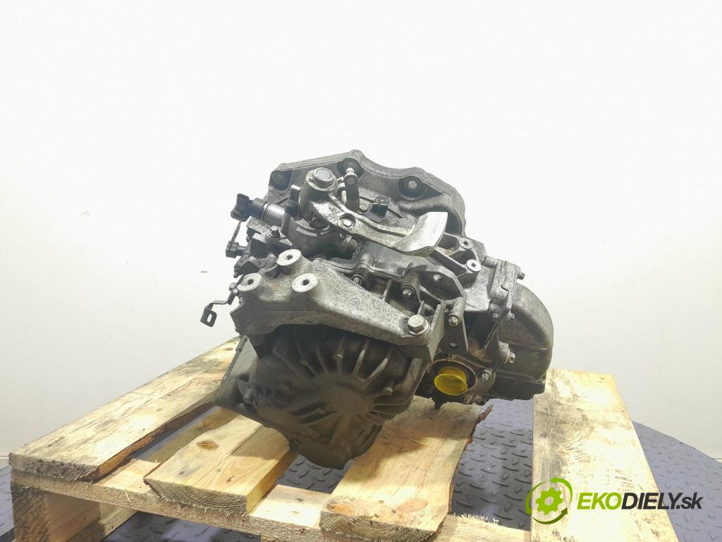 Opel Astra 2012 prevodovka Manualna M32