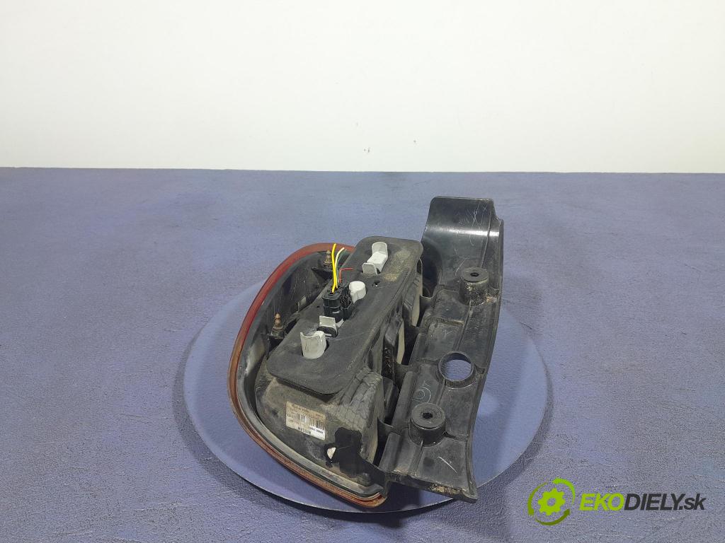 Nissan Micra 2011 svetlo / reflektor zad Prava: Vonkajsia: 265501HA0B
