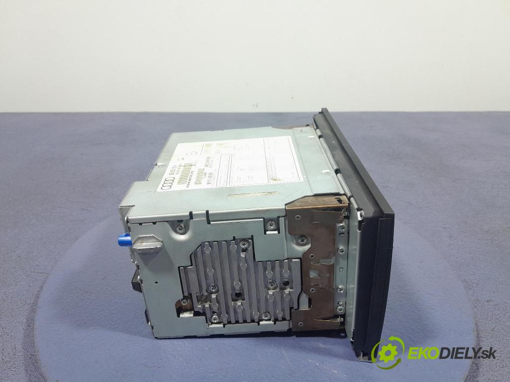 Audi A4 2006 Radio I Navigácia: 8E0035192K