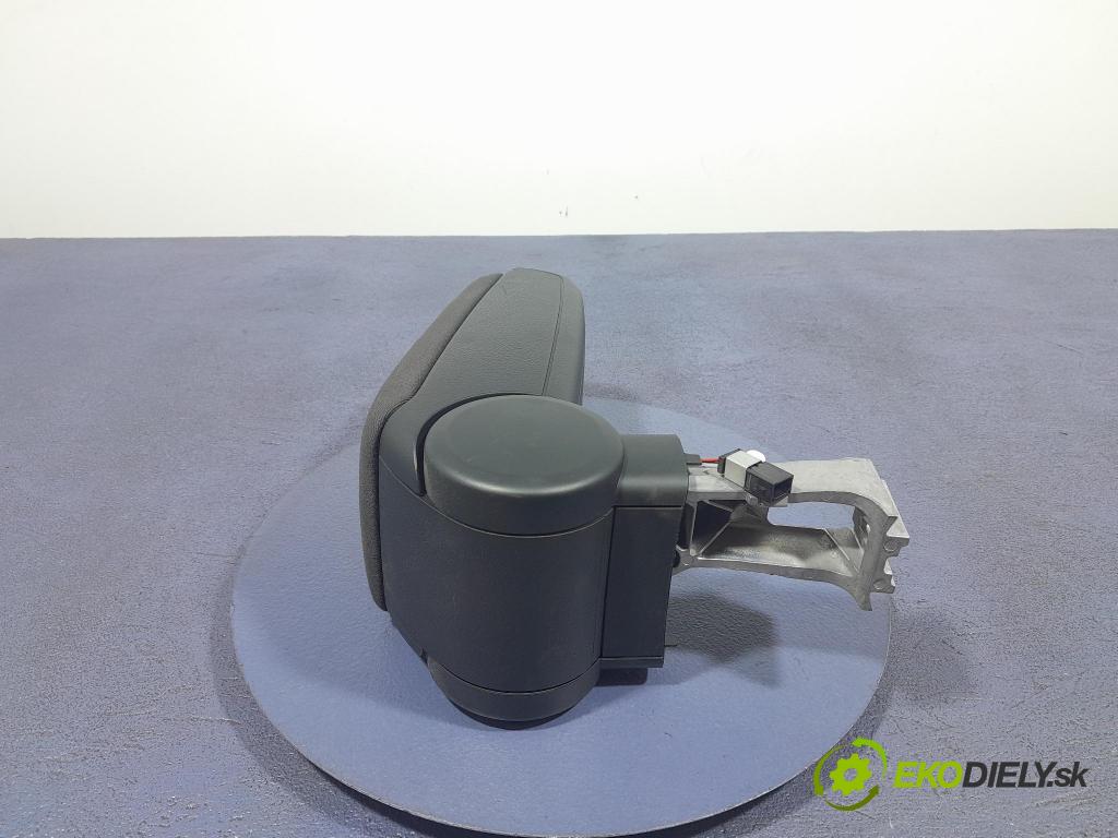Audi A4 2006 operadlo 8E0864207D