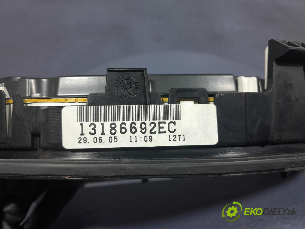 Opel Vectra 2005 prístrojovka/ budíky 13186692EC