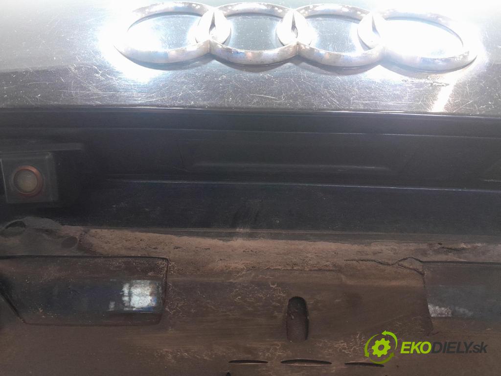Audi A4 2006 zadna dveře kufra: kufra: