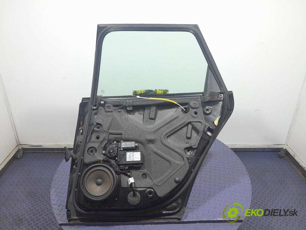 Audi A4 2006 dvere zad pravé 