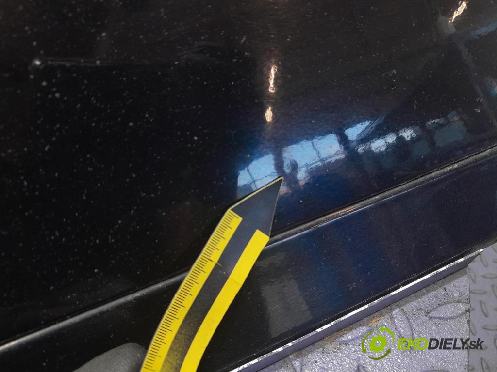 Audi A4 2006 dveře před Vlevo, odjet: