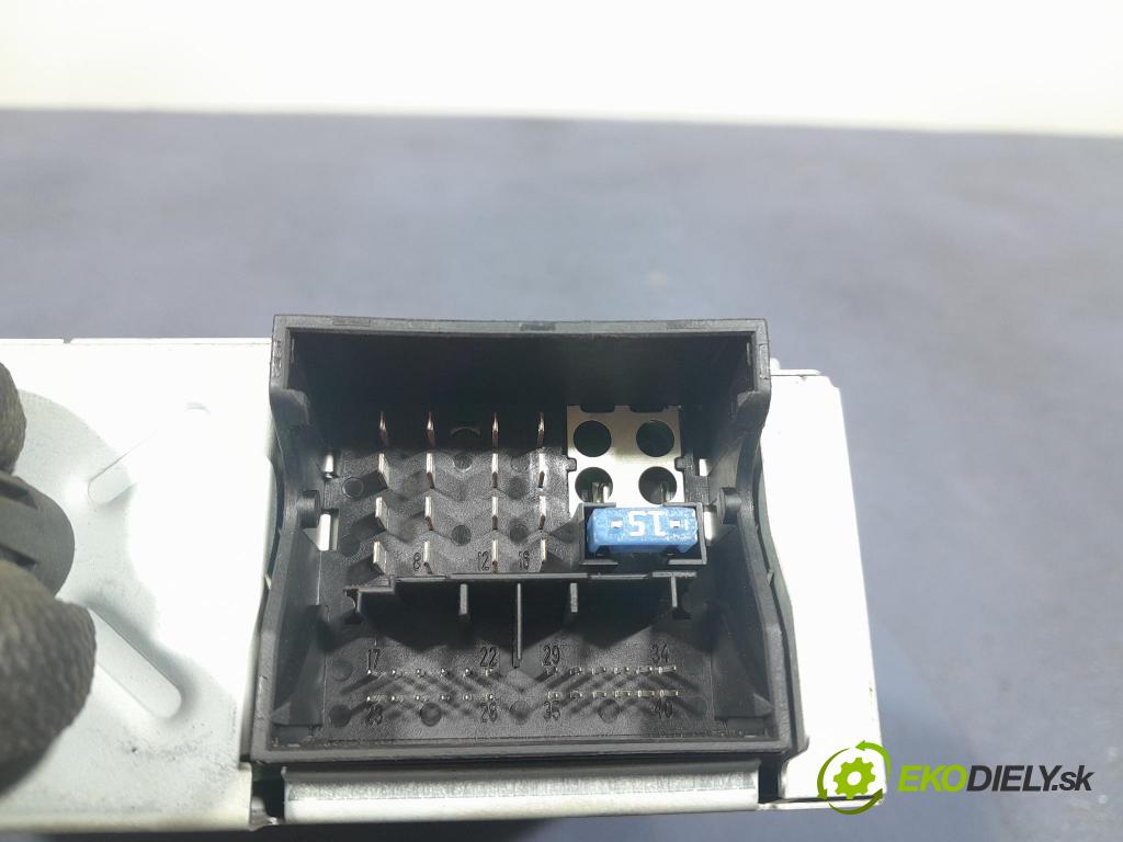 Citroen C4 2010 Radio I Navigace: 