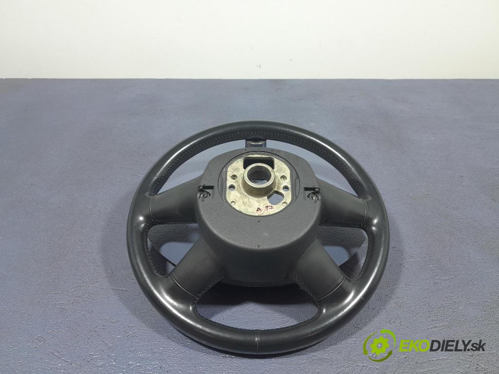 Audi A4 2006 volant 8P0419091BF