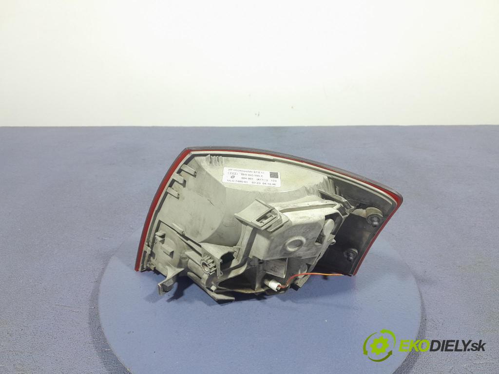 Audi A4 2006 svetlo / reflektor zad ľavá Vonkajsia: 8E9945095E
