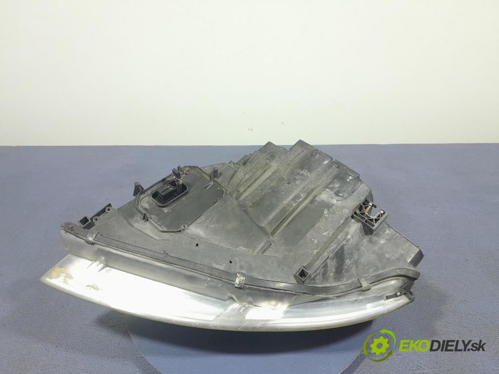 Audi A4 2006 Reflektor: v pravo: