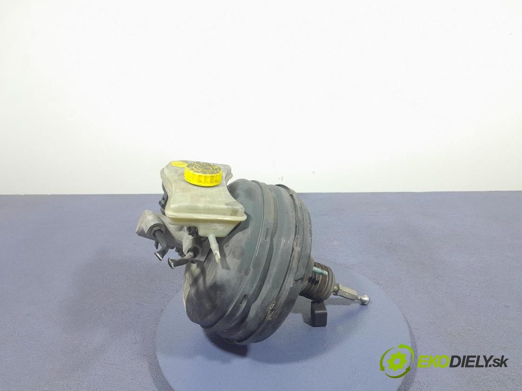 Audi A4 2006 servo Brzdy: 8E0612105P