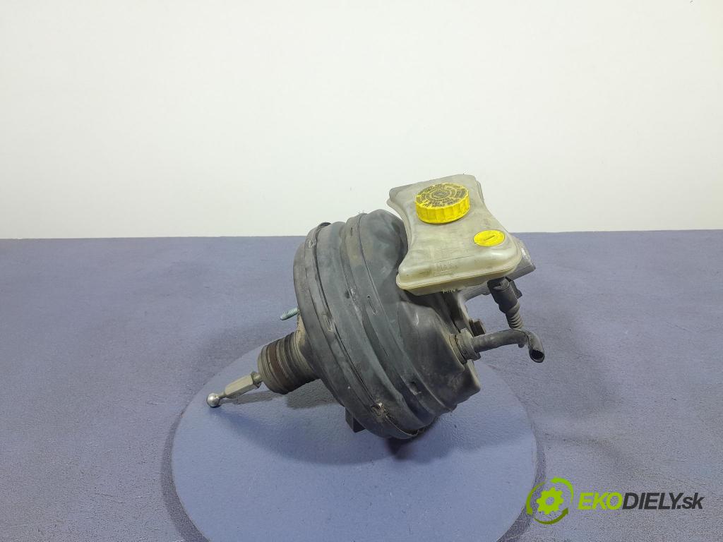 Audi A4 2006 servo Brzdy: 8E0612105P
