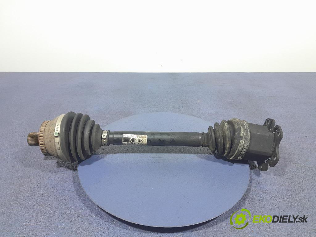 Audi A4 2006 poloos levá před 8E0407271BK
