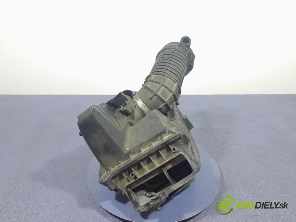 Audi A4 2006 obal Filtra: Vzduch: 06C133843