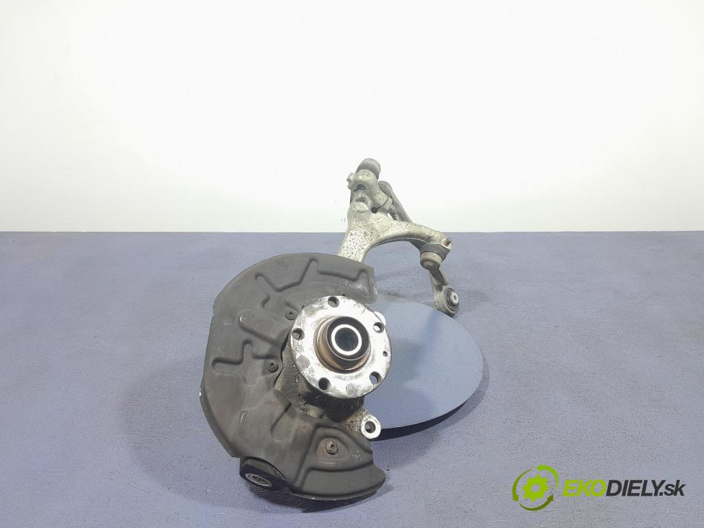 Audi A4 2006 náboj levá 8E0407241D