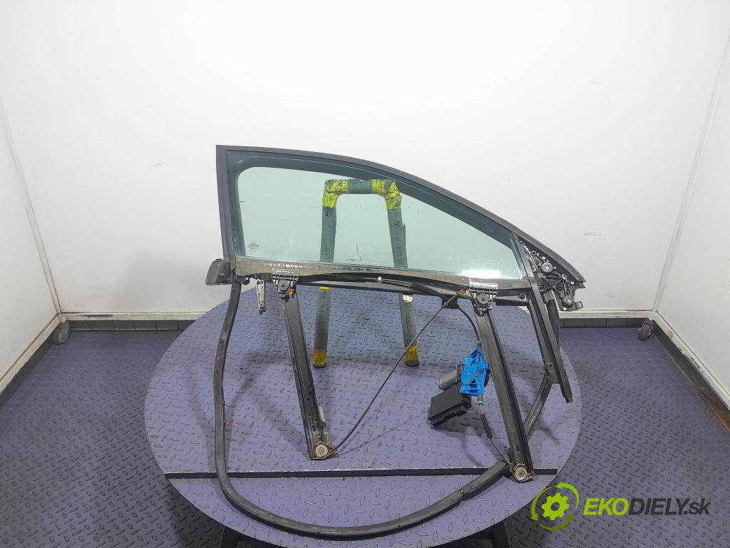 Audi A4 2006 mechanizmus okna Okná: Predné v pravo: 8E0837462B