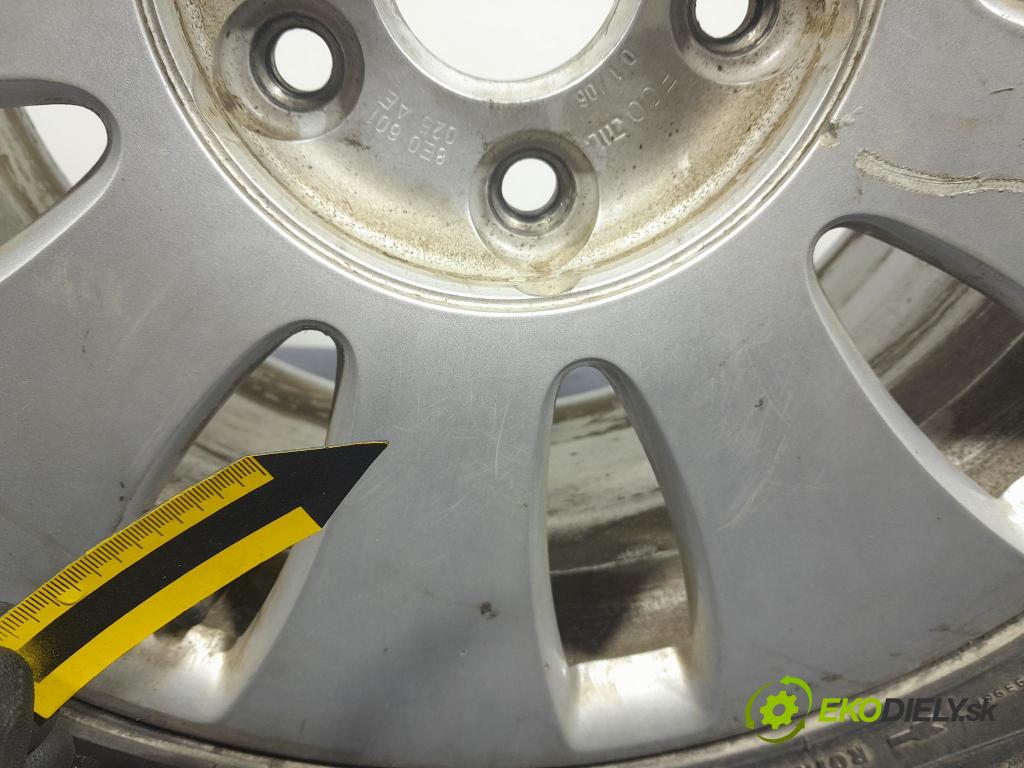 Audi A4 2006 koleso Prístup: 8E0601025AE