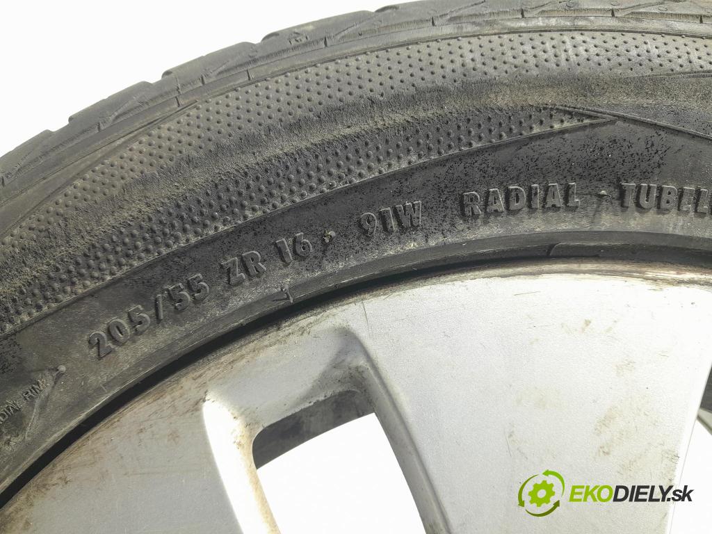 Audi A4 2006 koleso Prístup: 8E0601025AE