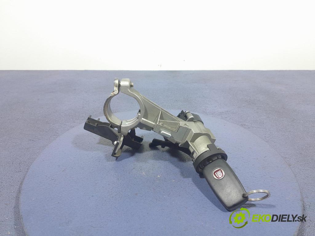 Fiat Punto 2007 riadiaca jednotka Motor: 51798651