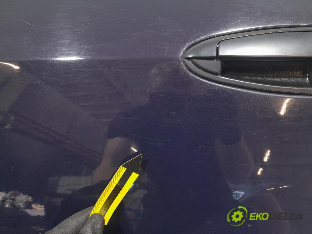Fiat Grande punto 2007 dvere zad Vľavo: