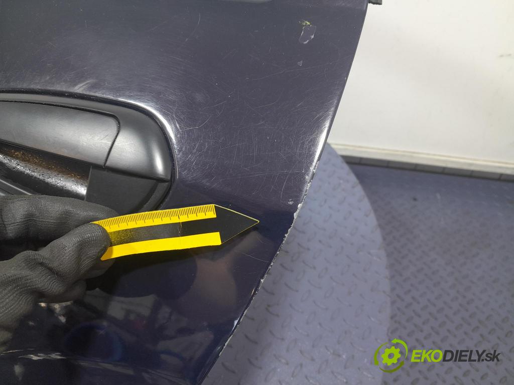 Fiat Grande punto 2007 dvere zad Vľavo: