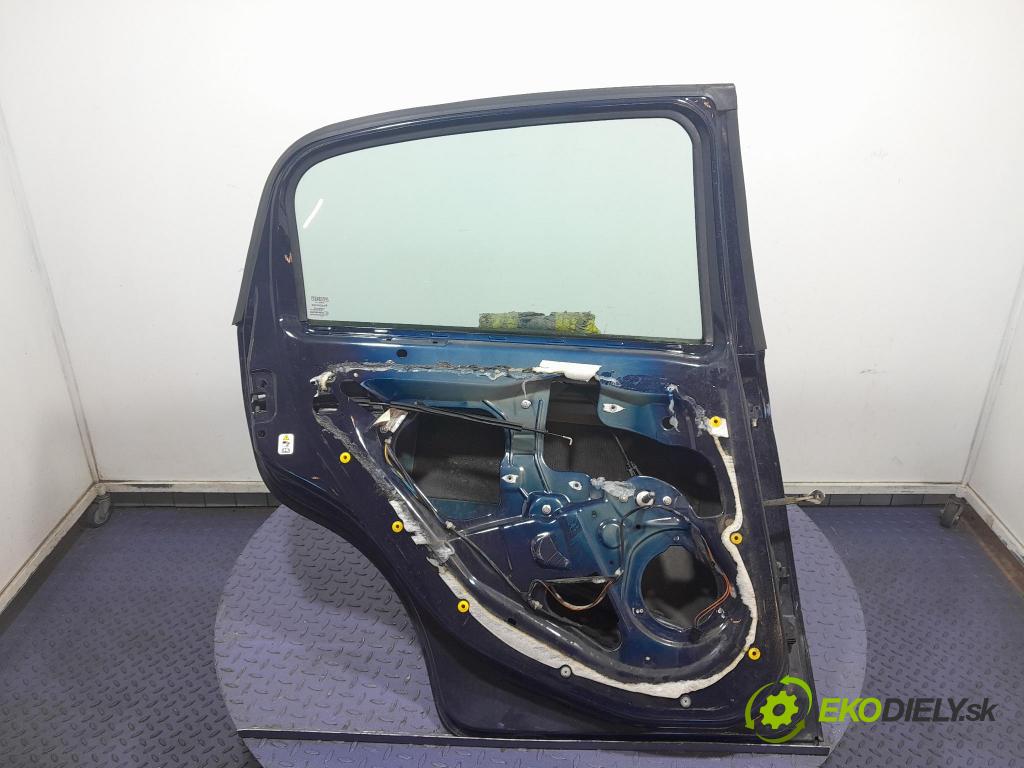 Fiat Grande punto 2007 dvere zad Vľavo: 