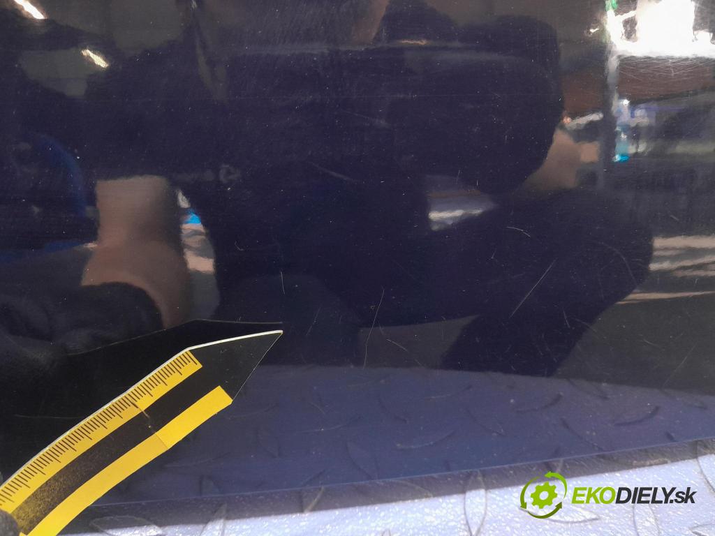 Fiat Grande punto 2007 zadna dveře kufra: kufra: