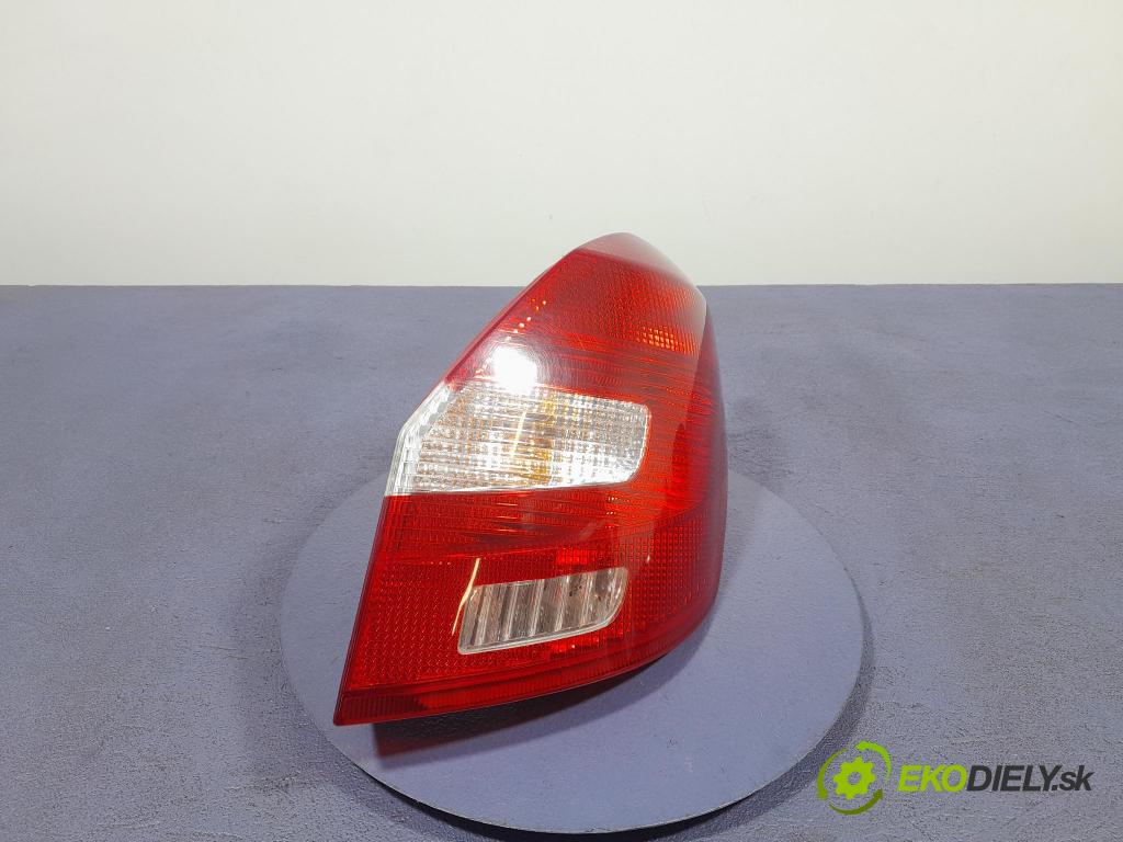 Skoda Fabia 2009 svetlo / reflektor zad Prava: Vonkajsia: 5J6945096
