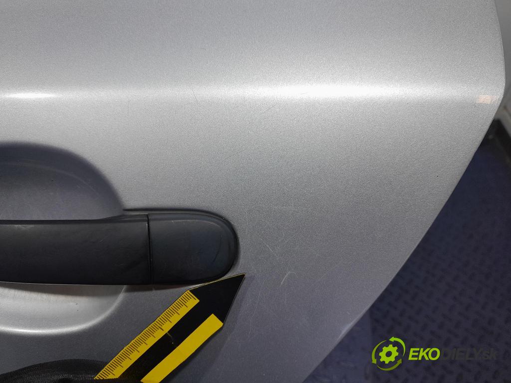 Skoda Fabia 2009 dvere zad Vľavo: