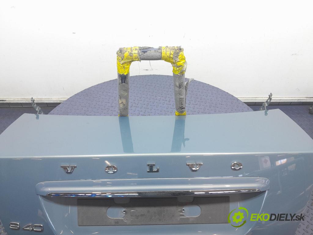 Volvo S40 2012 zadna dveře kufra: kufra: