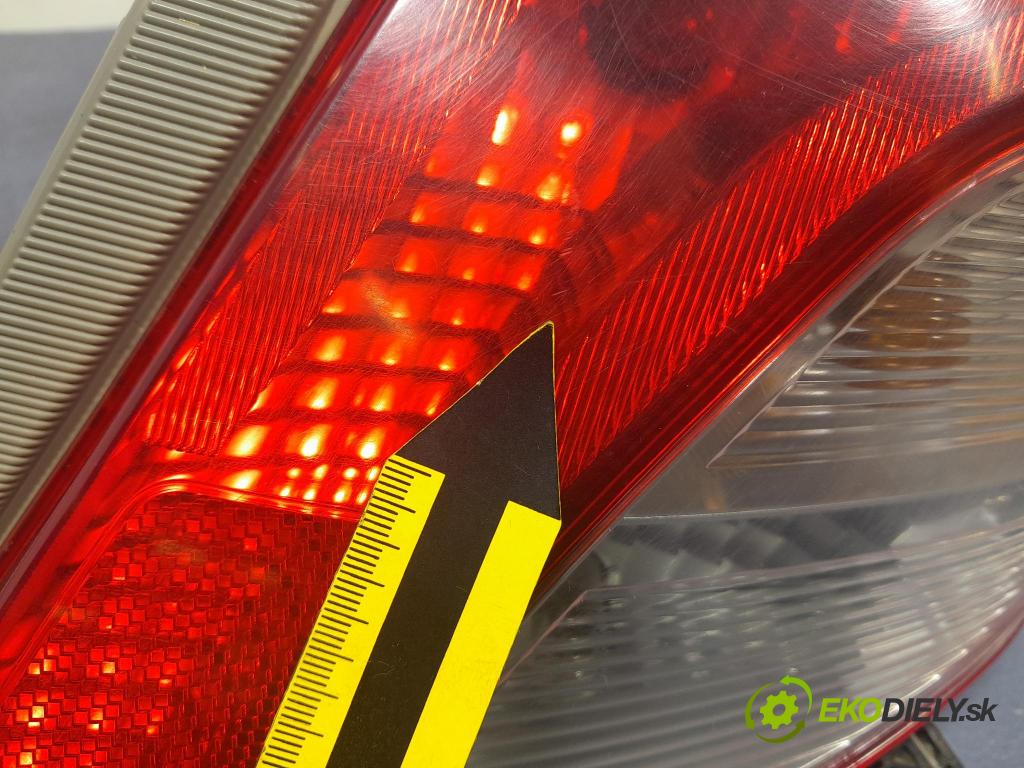 Toyota Yaris 2014 světlo Zad: Práva: Mimo: