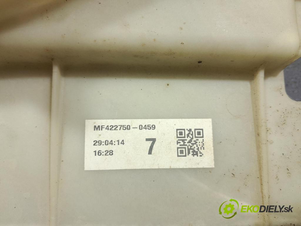 Toyota Yaris 2014 ventilátor Chladič: MF422750-0459