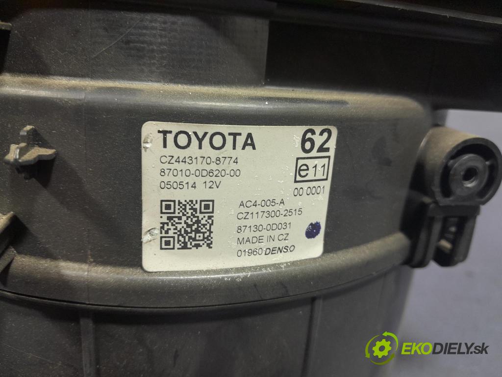 Toyota Yaris 2014 radiátor 87050-0D250