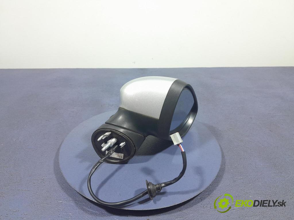 Ford Fiesta 2008 zpětné zrcátko prave