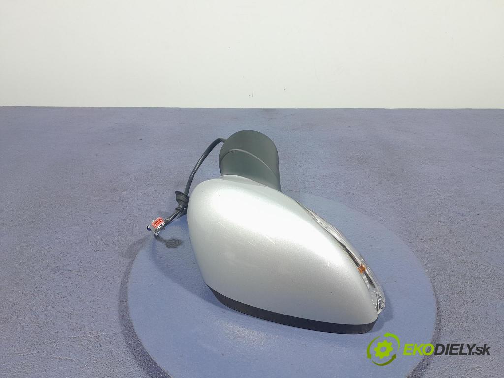 Ford Fiesta 2008 zpětné zrcátko prave