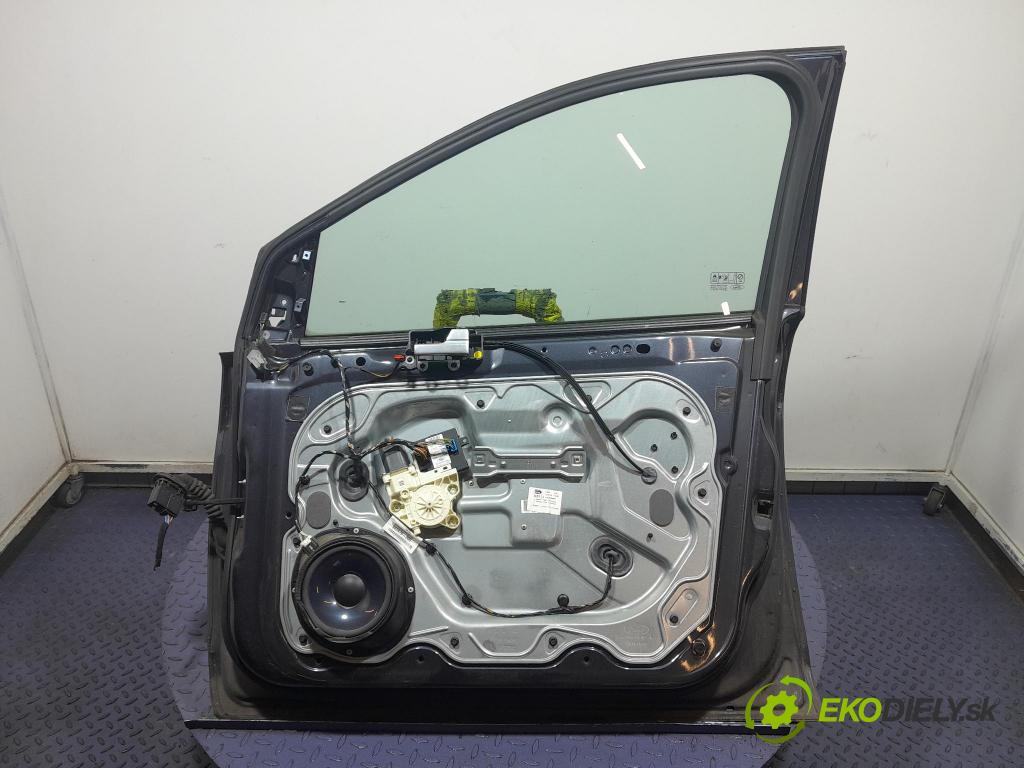 Ford Focus 2008 dveře před prave 