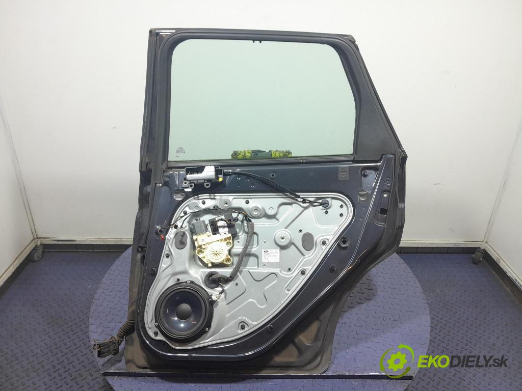 Ford Focus 2008 dveře Zad: prave 